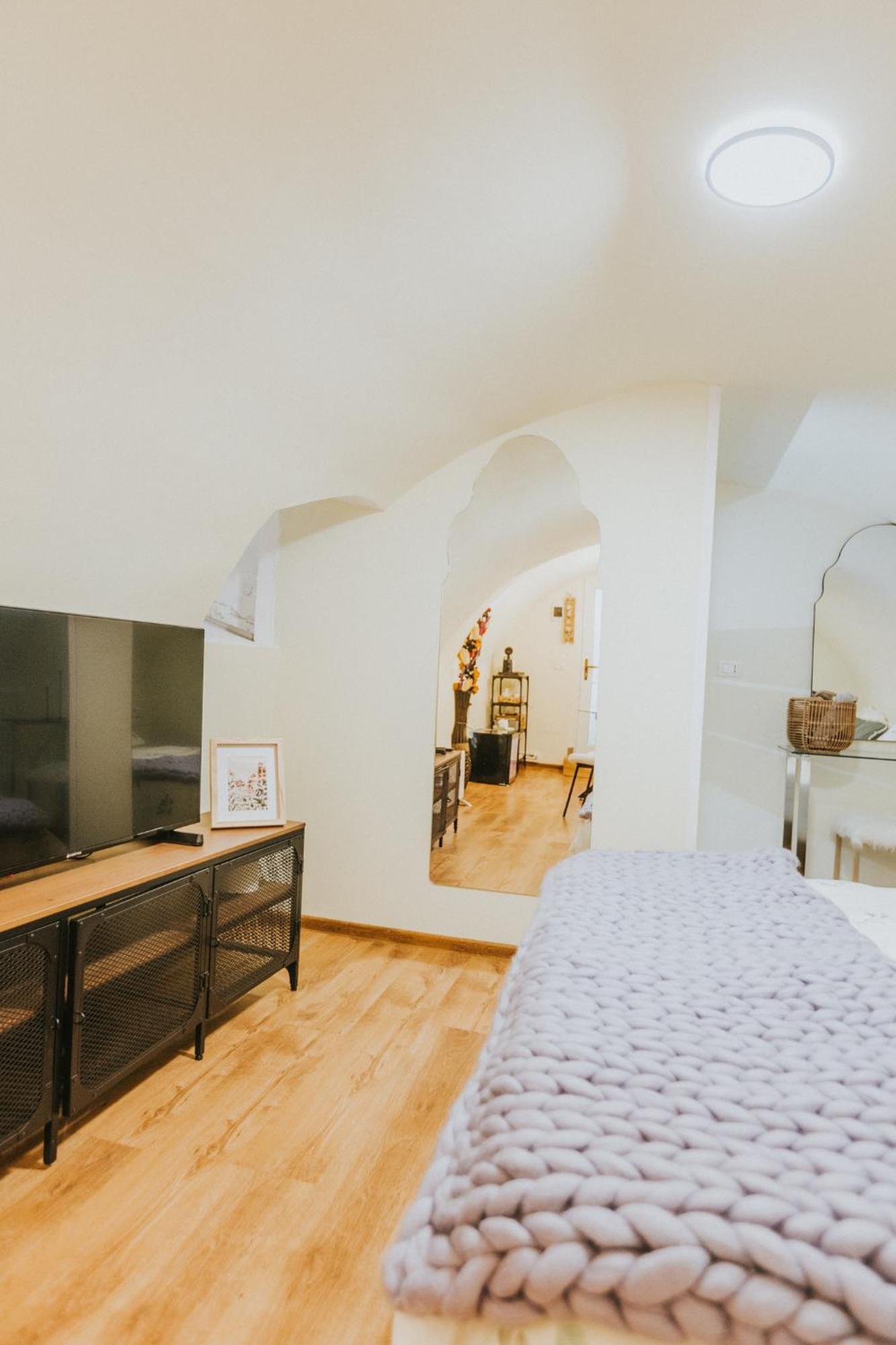 Locart -Cozy Downtown Apartment, Near Black Church With Free Wi-Fi Brașov Exterior foto
